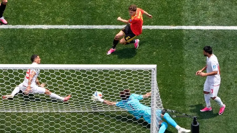 2026年世界杯:比利时0-0伊朗 - 纳森·恩戈伊被罚下,但洛杉矶小组G战平无进球