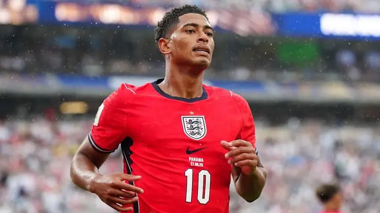 2026年世界杯:英格兰2-0战胜巴拿马,贝林厄姆表现出色,三狮军团锁定小组第一