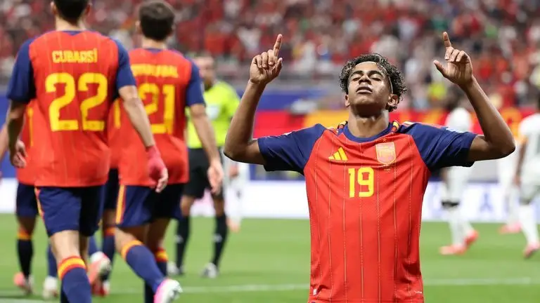2026年世界杯:西班牙4-0沙特阿拉伯 - 拉米内·亚马尔和米克尔·奥亚萨瓦尔闪耀,西班牙队获得小组H首场胜利
