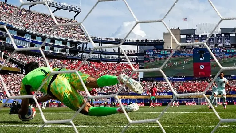 2026年世界杯:法国2-0摩洛哥——姆巴佩的魔法决定四分之一决赛