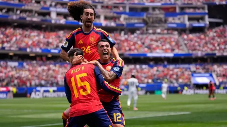 2026年世界杯：西班牙3-0奥地利 - 米克尔·奥亚萨瓦尔表现出色，助力欧洲冠军轻松晋级16强